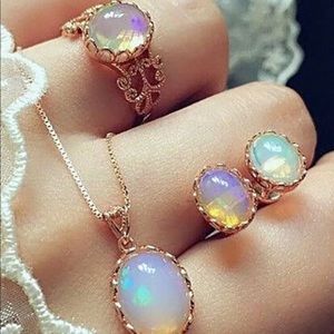 4 Piece Iridescent Necklace Set